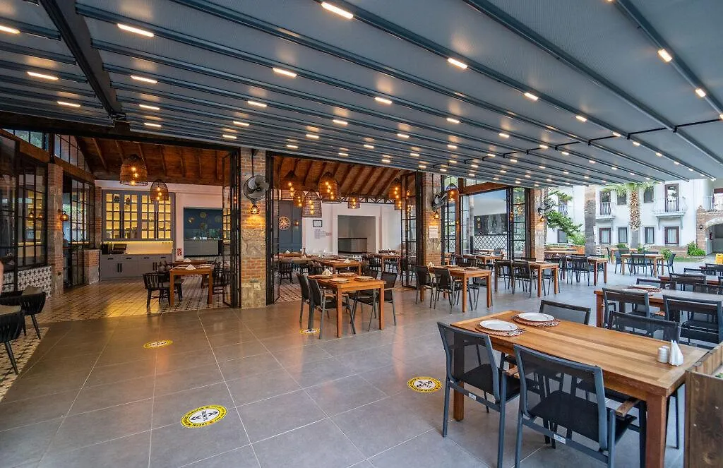 Majestic Hotel Олудениз 3*,